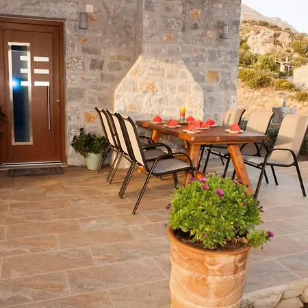 Alexandros Villa